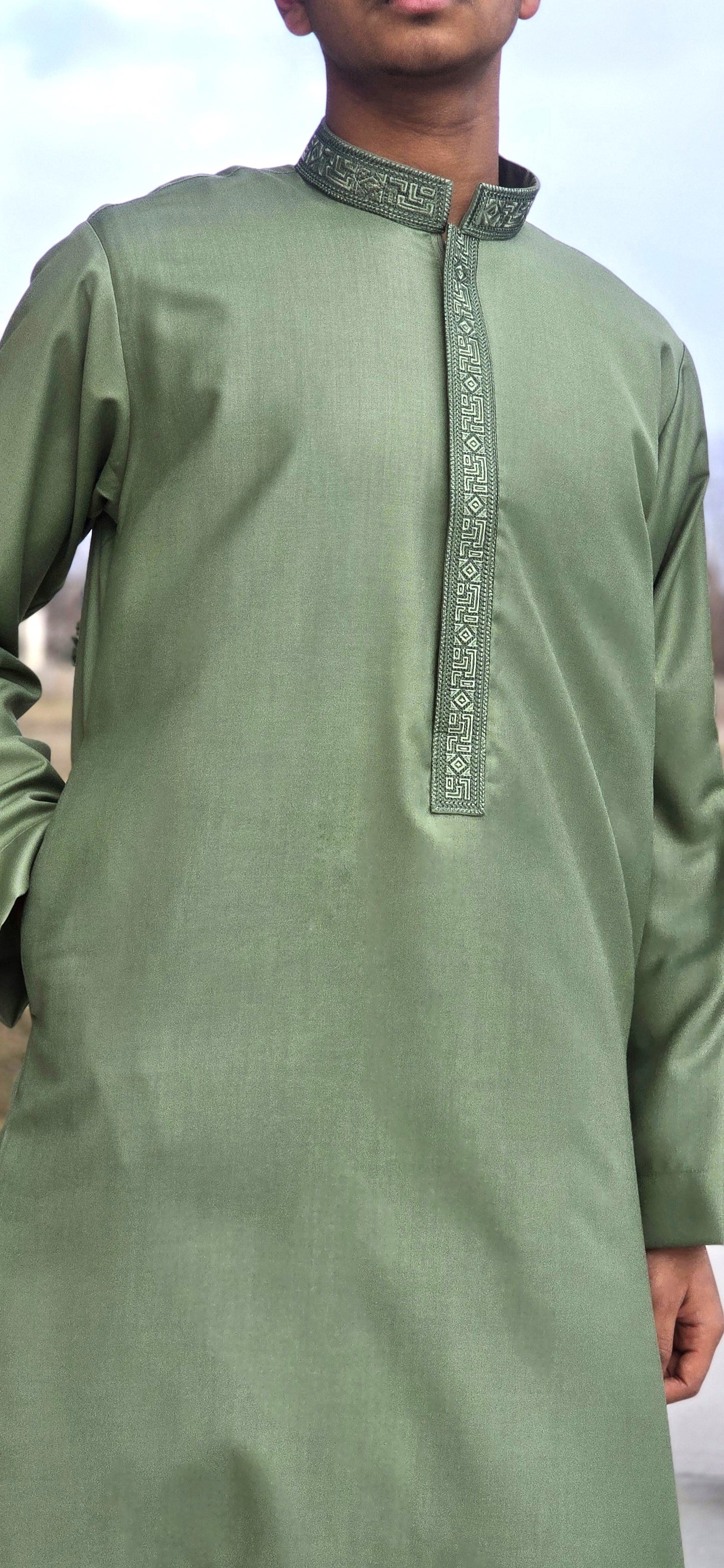 Green Embroidered 07EM