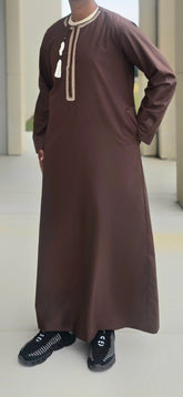 Dark Maroon Traditional Embroidered Omani-Emirati Mens Thobe with Tassel for Adults – 10OM