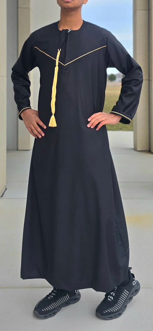 Omani Black W/Gold Tassel 18OM