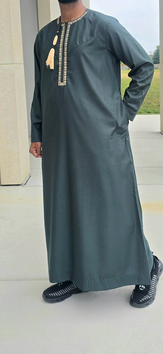Dark Green Traditional Omani-Emirati Thobe with Tassel for Adults – 09OM